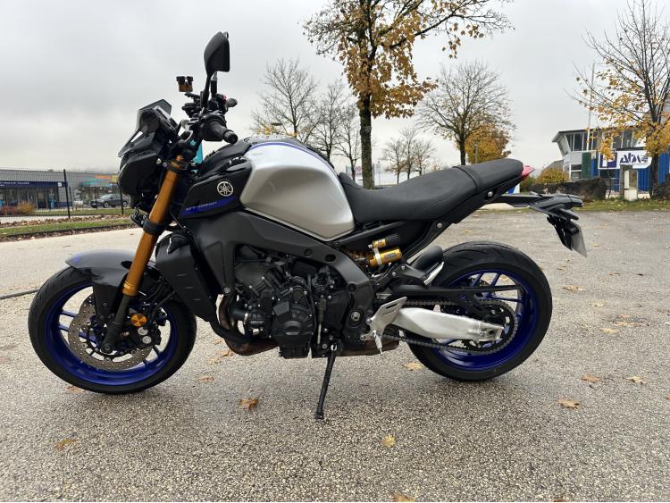 YAMAHA MT-09 SP full