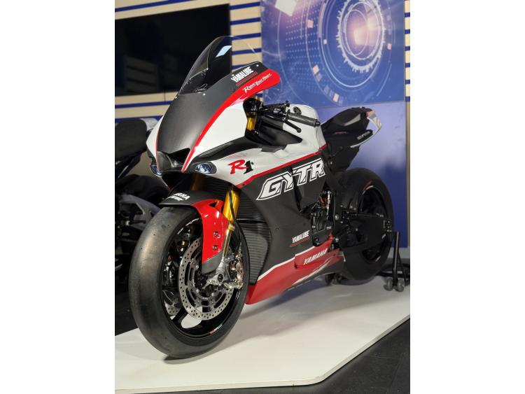 YAMAHA YZF 1000 R1 GYTR PRO 25TH