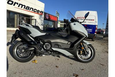 YAMAHA XP T-MAX 560 TECH MAX