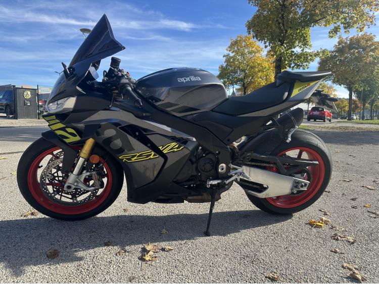 APRILIA RSV4 1100 R