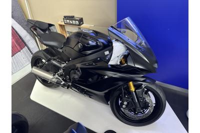 YAMAHA YZF-R6 RACE
