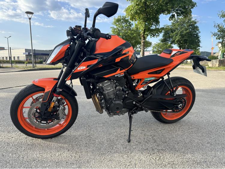 KTM 890 DUKE GP