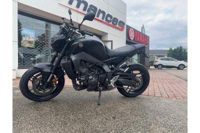 YAMAHA MT-09