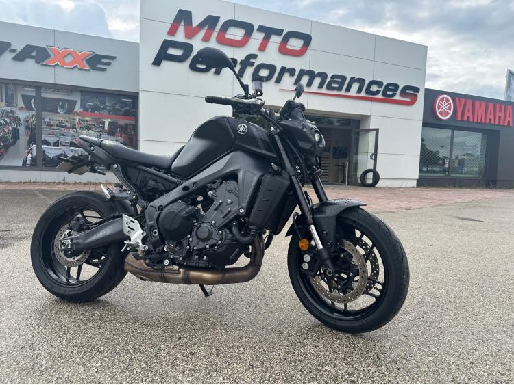 YAMAHA MT-09